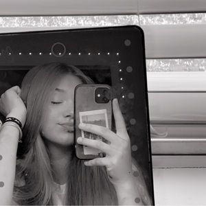 Meet your Posher, Hailey